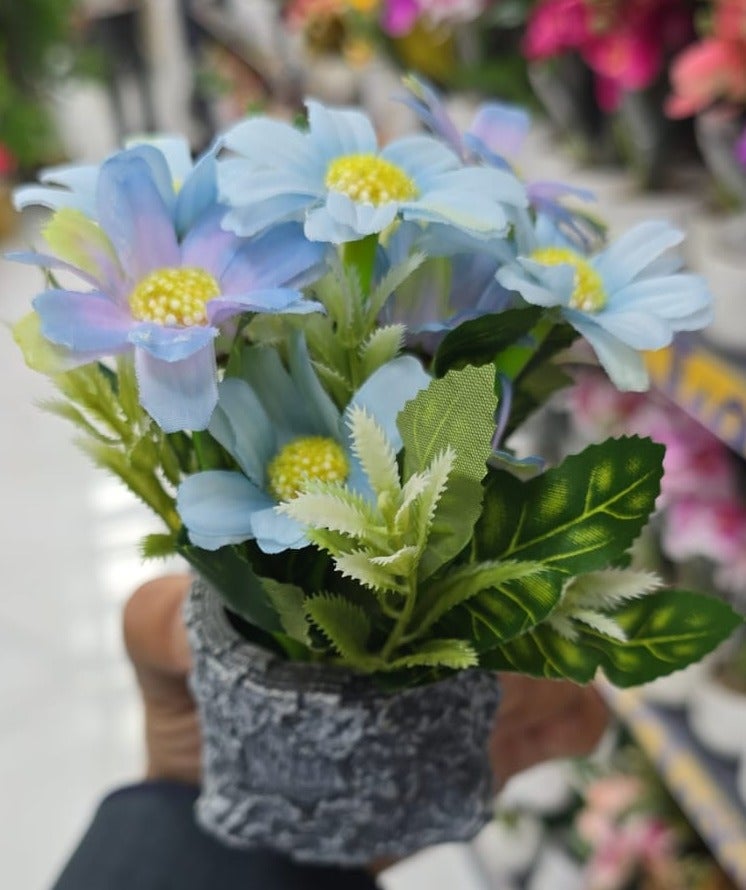 European-style artificial flower pot, bonsai style, for home, garden, table, and room; simulated green leaves, potted flowers.